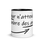 "La valeur n’attend point le nombre des années." Mug coloré – Image 7