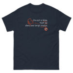 "On est si bien, tout nu dans une large chaise." Tee-shirt – Image 2